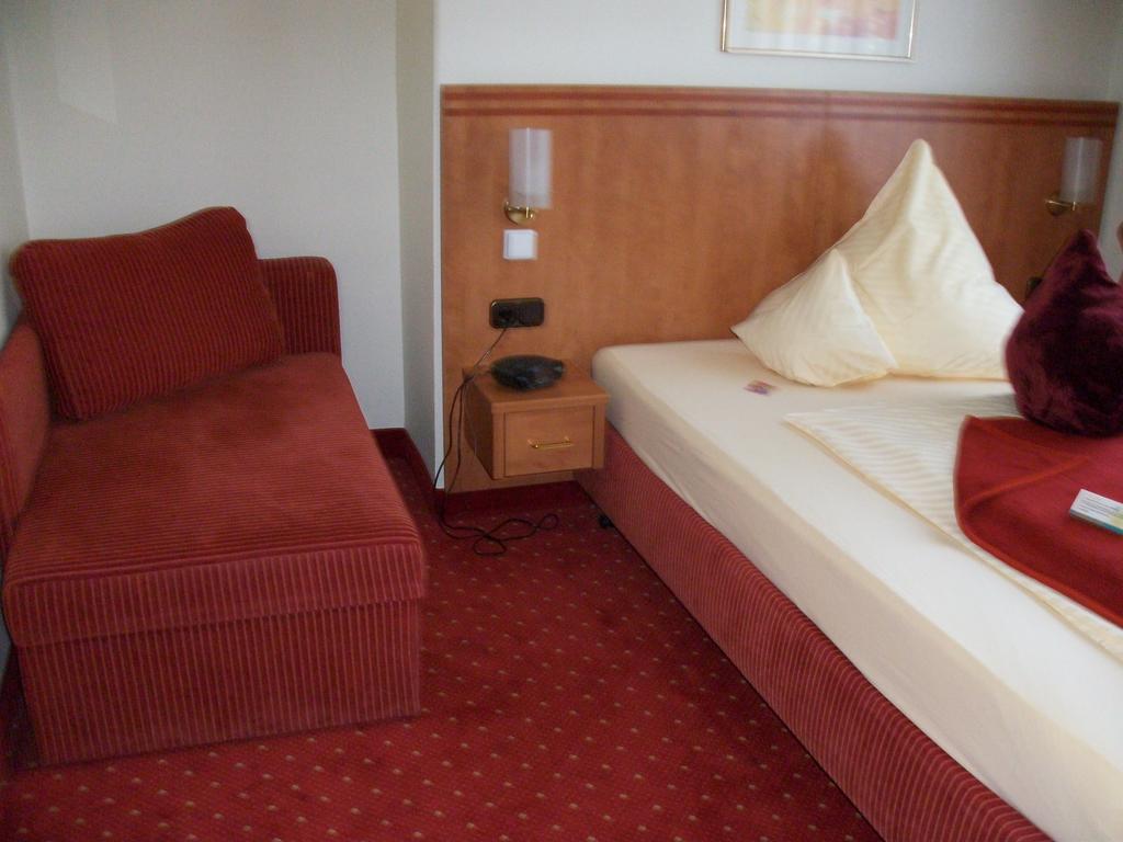Ruhr Hotel Essen Esterno foto